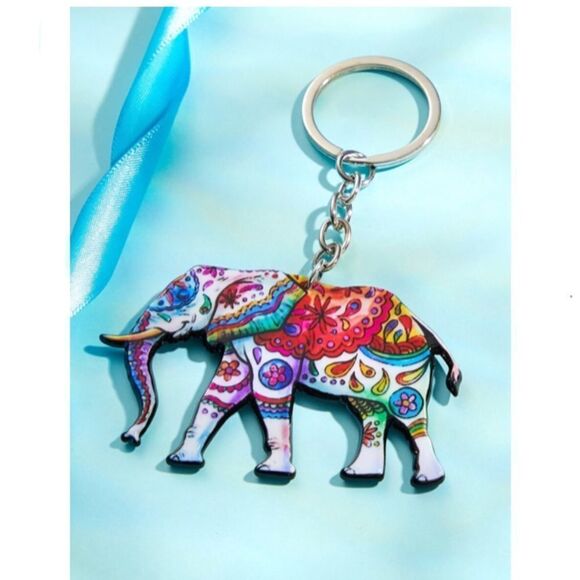 Elephant 🐘 Charm Keychain - Picture 2 of 4